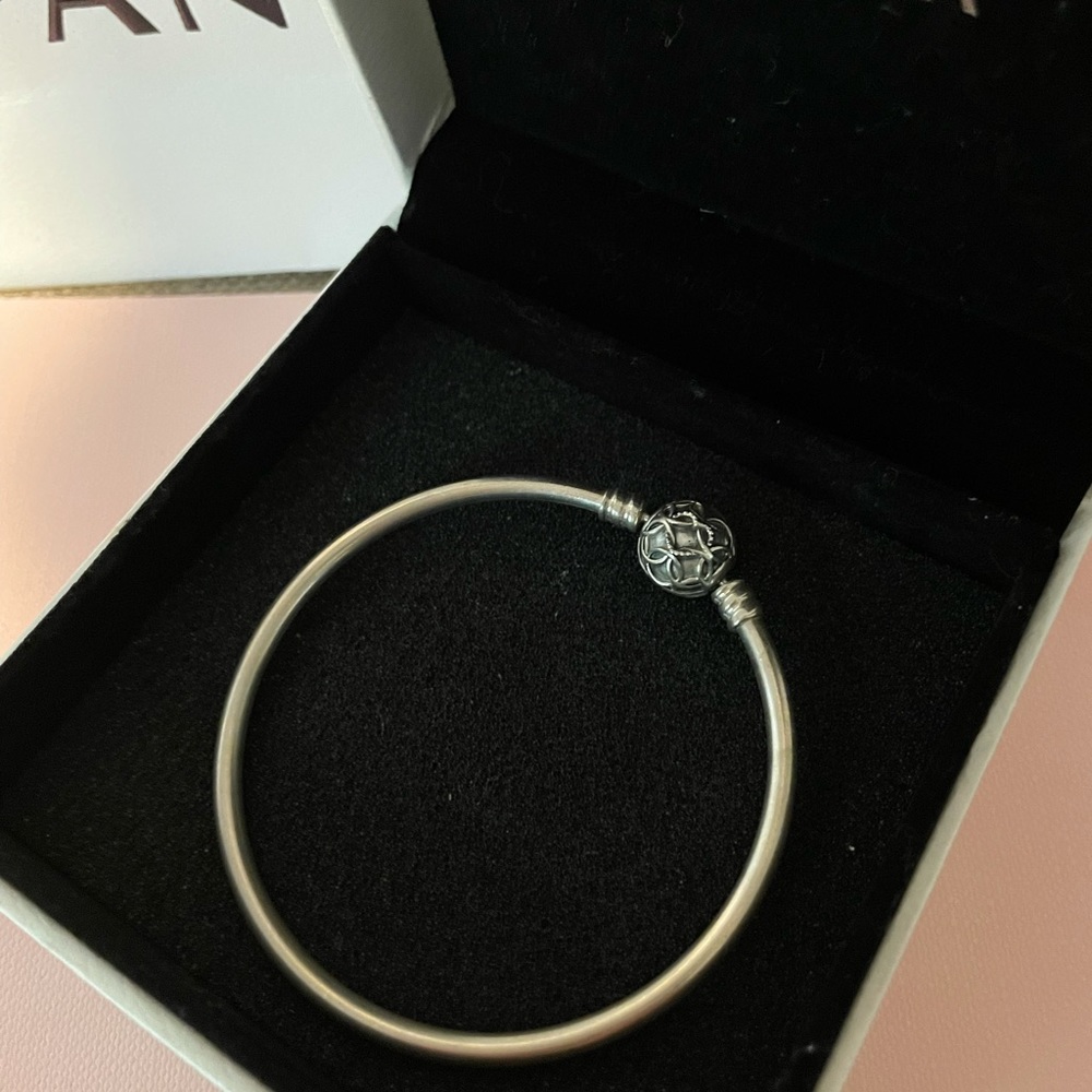 Plain bracelet